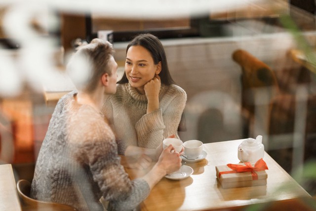 Cung hoàng đạo không bao giờ công khai tình cảm trên mạng xã hội - Ảnh 1.