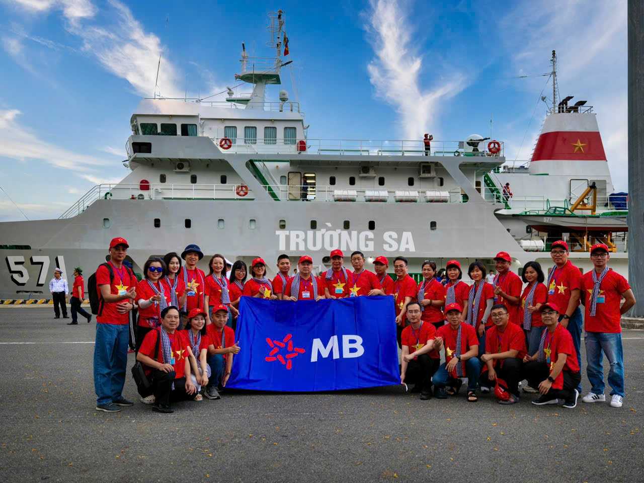 ĐOÀN CÔNG TÁC MB HIGREEN TRƯỜNG SA 2026 TRIỂN KHAI CÁC HOẠT ĐỘNG HƯỚNG TỚI HÀNH TRÌNH RA ĐẢO